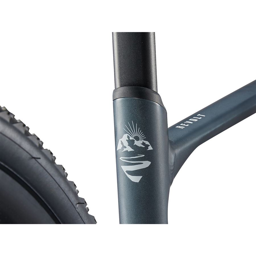 Revolt 2 L Asphalt Green