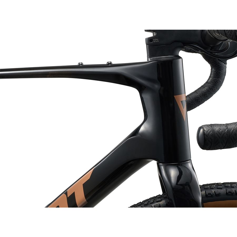 Revolt Advanced 2 M Carbon Smoke