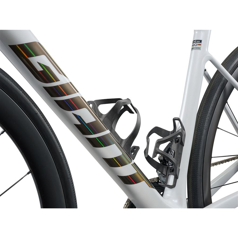 Defy Advanced Pro 1 L White